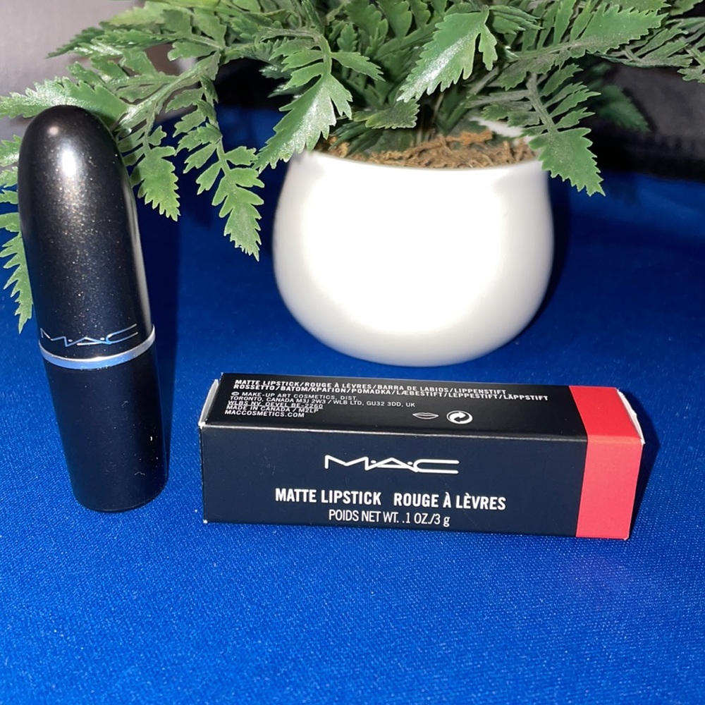 MAC Matte Lipstick 628 Tropic Tonic - Picture 2 of 4